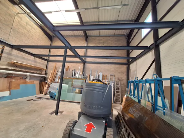 Menuiserie CD — Mezzanine bac collaborant, Magny-les-Hameaux — photo 1